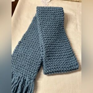 Handknit scarf 🧣